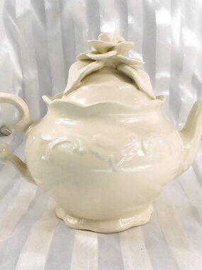 Unmarked White Floral Teapot with Large Flower Handle # 27039